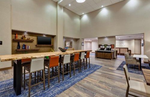 Wells Hotel | Hampton Inn & Suites Wells, Nv
