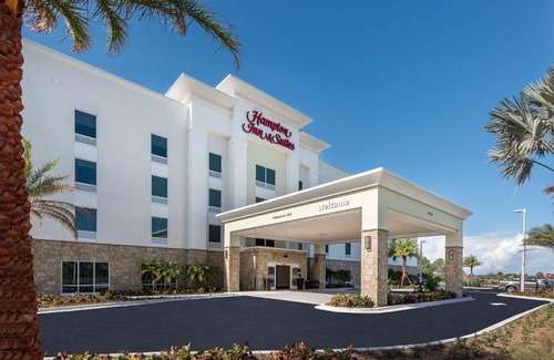 Interchange Square Hotel | Hampton Inn & Suites West Melbourne-Palm Bay Road