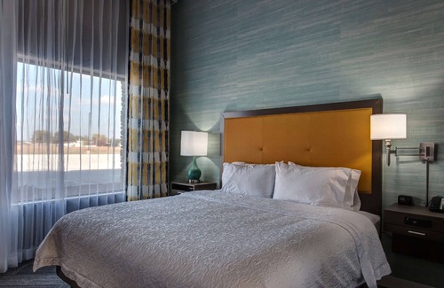 Wichita Hotel | Hampton Inn & Suites Wichita/Airport