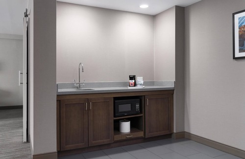 Northeast Yonkers Hotel | Hampton Inn & Suites Yonkers - Westchester