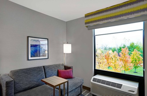 Utica Hotel | Hampton Inn Utica