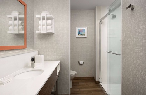 Warroad Hotel | Hampton Inn Warroad, MN