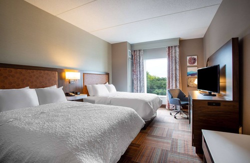 Watertown Hotel | Hampton Inn Watertown