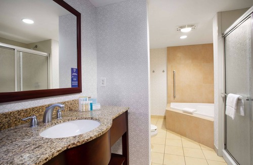 Watertown Hotel | Hampton Inn Watertown