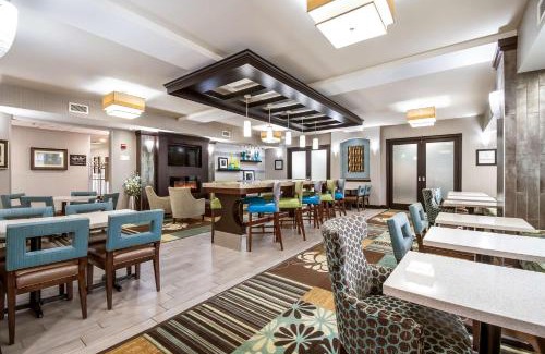 Columbus Hotel | Hampton Inn West