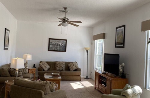 Davenport House | Hampton Lakes Villa
