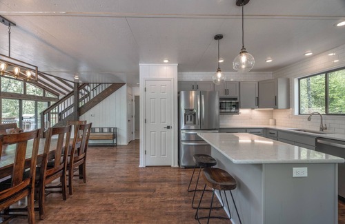 Wright City Ski Chalet | Hampton's Hideaway by Innsbrook Vacations!