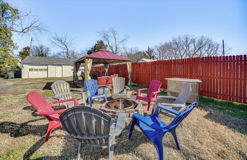 Hampton Cottage | Hampton Sanctuary w/Fire Pit & Fenced Yard!