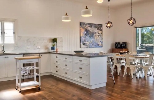 Burrum Heads House | Hamptons House Walking Distance to the Beach - CoastHM