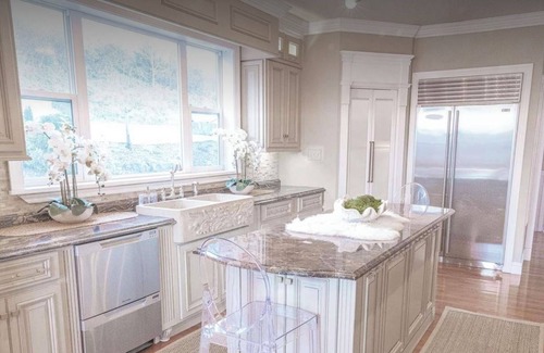 Glasco House | Hamptons on the Hudson in South Saugerties