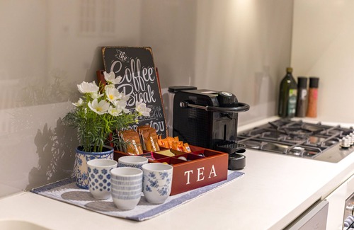 Brisbane Central Business District Apartment | Hamptons Retreat on Level 77 Skytower