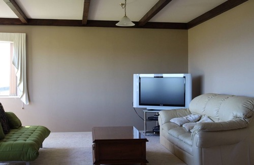 Hamurana Cottage | HAMURANA HAVEN - HAMURANA HOLIDAY HOME, family friendly in Hamurana