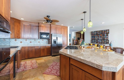 Poipu House | Hana Hou Hale Pacific Ocean Front Villa and Guest House