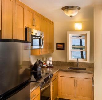 Hana Apartment | Hana Kai Maui - #204 Waiohinu, upper floor 1 BR