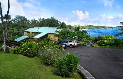 Hana Apartment | Hana Kai Maui - #4 Nanuʻalele Oceanfront 1 BR