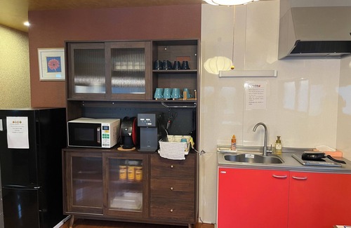 Kujo House | Hanamachi Guest House, 1-6-4 Kujo, Nishi-ku, Osaka-shi, Osaka 5 min. walk from the station