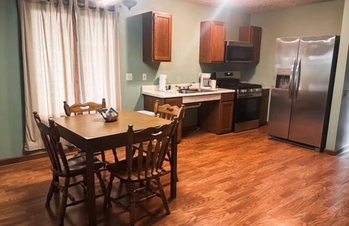 Golconda House | Handicap Accessible Two Bedroom Bungalow w/Full Kitchen