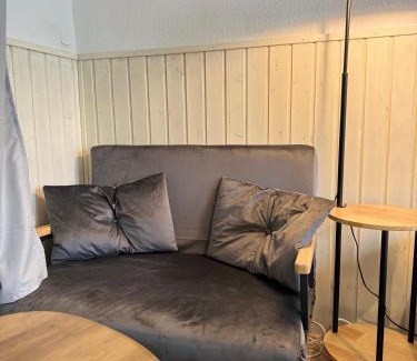 Ortslage Trotha Apartment | Handwerkerwohnung "Daniel" inklusive Stellplatz