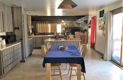 Carbon County House | Hanging Bull Lodge