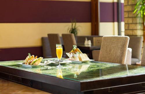 Csepreg House | Hangya Panzió és Étterem