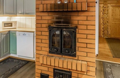 Akaslompolo House | Hanhela by Interhome