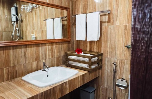 Kamadhoo House | Hanifaru Beach Inn