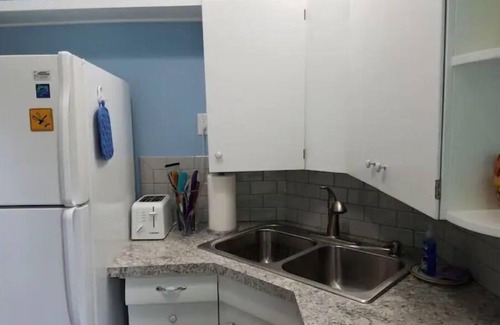 Topeka Apartment | Hannah's Haven - Private Apartment, Separate Entrance & Off Street Parkingn