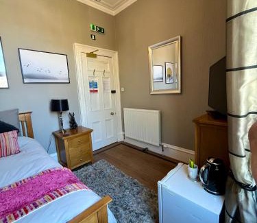 Central Aberdeen House | Hannahs Guesthouse