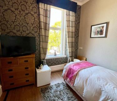 Central Aberdeen House | Hannahs Guesthouse
