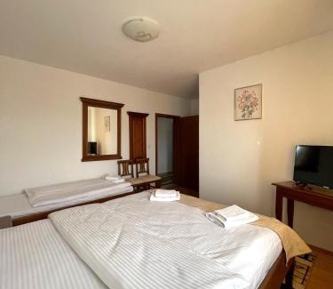 Bradu Hotel | Hanul din Bradu