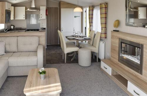 Potterhanworth Resort | Hanworth Country Park