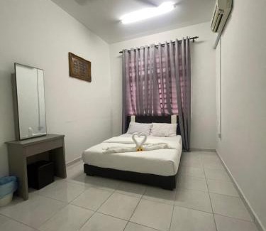 Durian Tunggal House | Hanz Homestay Melaka - For Malay Only