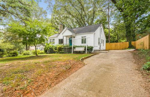 Hapeville House | Hapeville Hideaway - Relaxing yard, airport nearby