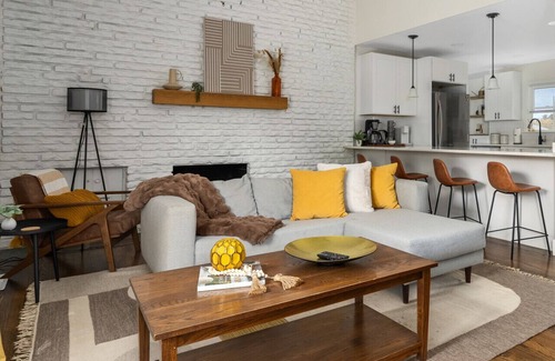Columbus House | Happily Ever Astor - 3BD, 2BA, Modern Ranch