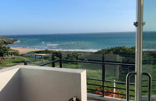 Big Beach House | Happiness Inn