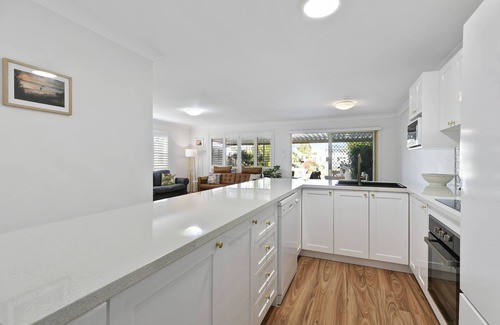 Bongaree House | Happiness On Hoya