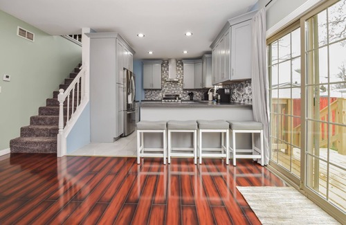Peoria Heights House | Happy at the Heights: 3+BRs/3BA