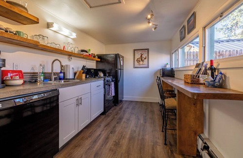 Cody House | Happy Bison Bungalow - located in Downtown Cody!