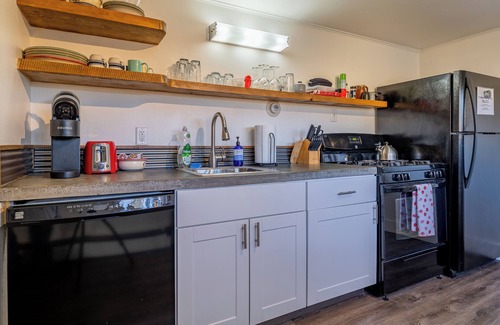 Cody House | Happy Bison Bungalow - located in Downtown Cody!