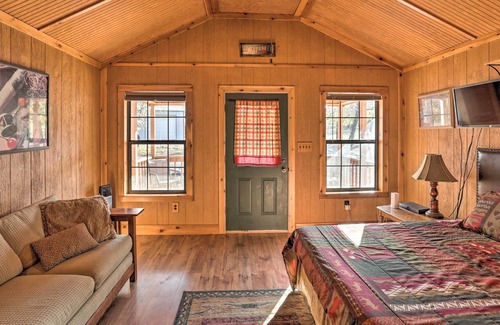 Chico Apartment | 'Happy Camper Log Cabin' in Lake Community!
