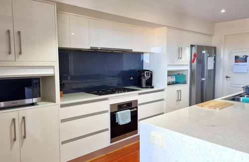 Wallaroo Hotel | Happy Days, Wallaroo