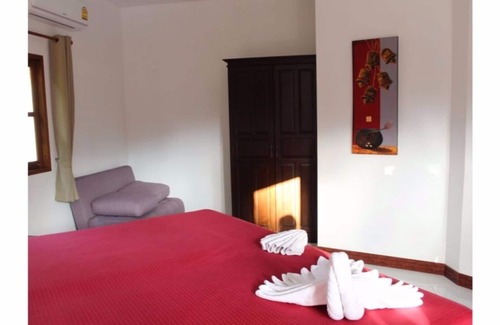 Nai Harn House | Happy Elephant Resort - Villa Pool Side 3