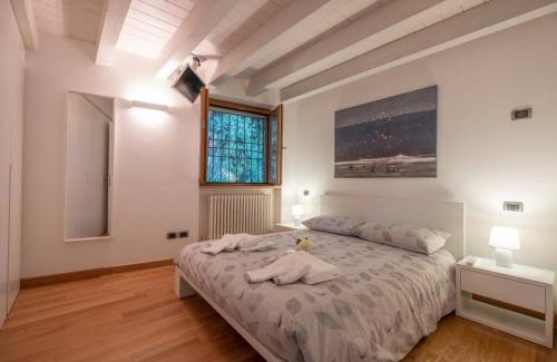 Riva di Solto Apartment | Happy Guest Apartments - Lake & Style