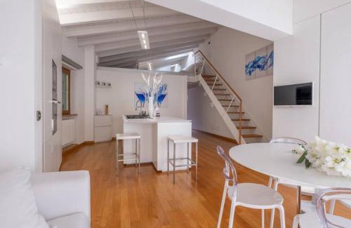 Riva di Solto Apartment | Happy Guest Apartments - Lake & Style