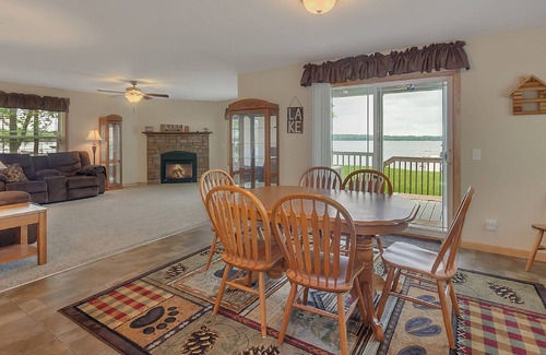 Hillman House | Happy Harry's Hideaway- Lake Sullivan!