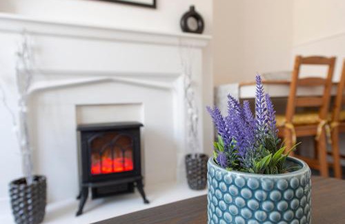 Harwich Apartment | Happy Harwich for Contractors Only, Tranquil, Near Beach, Free Parking