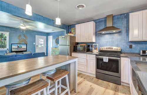 Piney Island House | Happy Hideaway on Chincoteague - Closest community to the Beach!