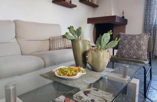 Maddalenedda Apartment | Happy Holiday Apartment 157 sq m near the sea