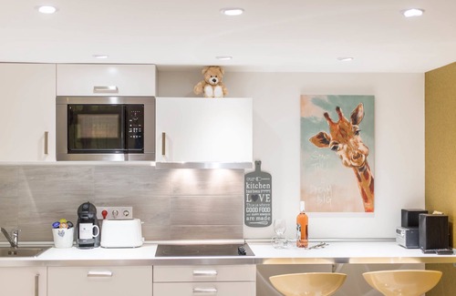 Nepszinhaz negyed Hotel | happy home Budapest JOY
