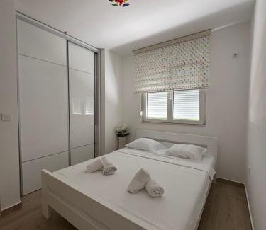 Mrcevac Apartment | HAPPY HOME
